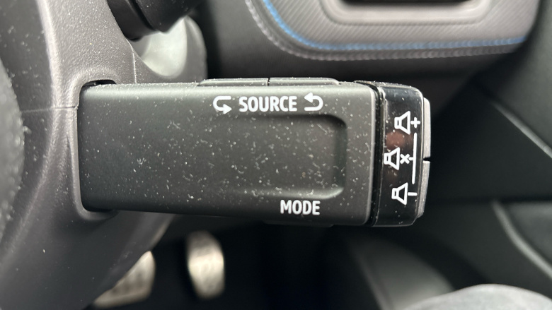 Renault Symbioz 1.8 E-Tech FHEV 160 Iconic Esprit Alpine 5dr Auto Hybrid Estate